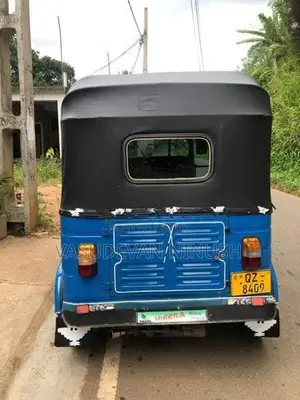Bajaj RE Three Wheels 2010