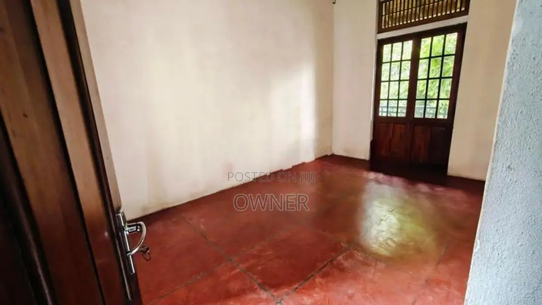 3br House - 500m to high level road