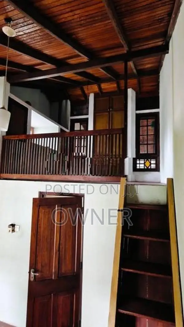 3br House - 500m to high level road