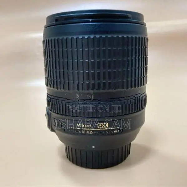 Nikon 18-105 VR DSLR lens