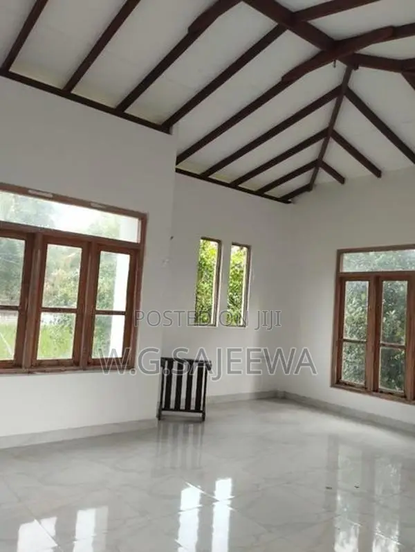 Upstair House Rent in Ja Ela