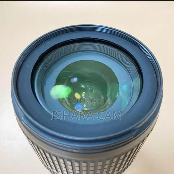 Nikon 18-105 VR DSLR lens