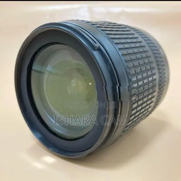 Nikon 18-105 VR DSLR lens