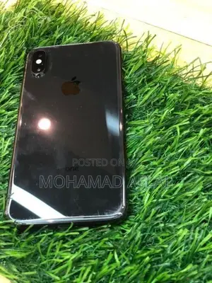 Apple iPhone XS (Used)