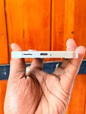 Samsung Galaxy S24 FE (Used)