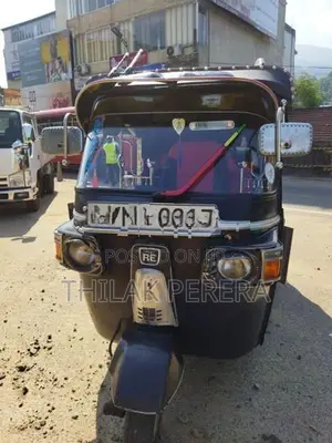 Bajaj RE 2010