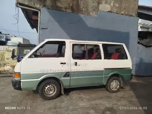 Nissan Vanette 1988