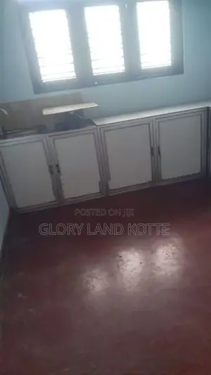 Upstair House for Rent in Mirhana,kotte Road