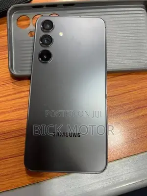 Samsung Galaxy S24 256GB (Used)