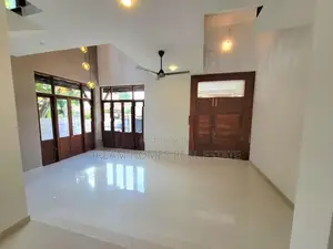 Spacious 7-Bedroom House in Battaramulla Subuthipura
