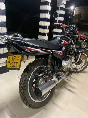 Bajaj CT100 2011