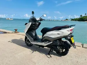 Suzuki Burgman 125 2019