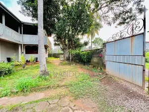 Walking Distance To Bus Road 18P Land 5 BR Up House For Sale Negombo