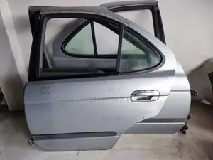 Nissan Sunny FB15 Power Door