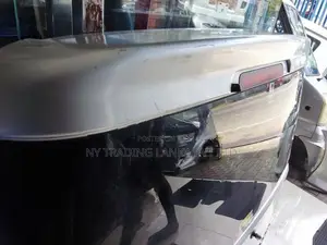 Suzuki Every Wagon DA64 Dicky Door