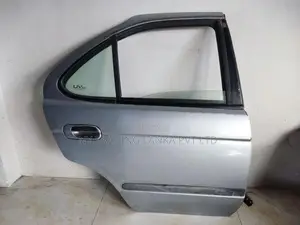 Nissan Sunny FB15 Power Door