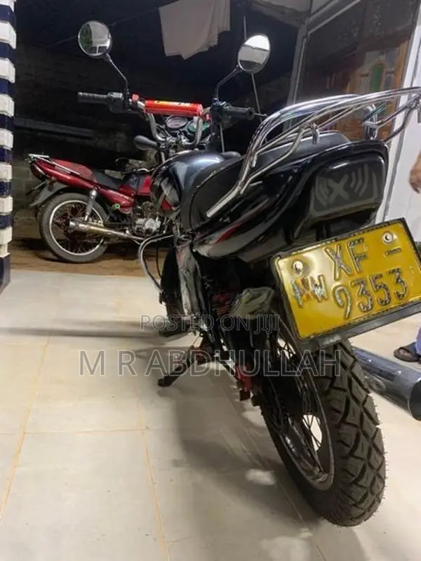 Bajaj CT100 2011