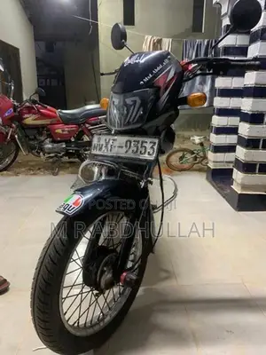 Bajaj CT100 2011