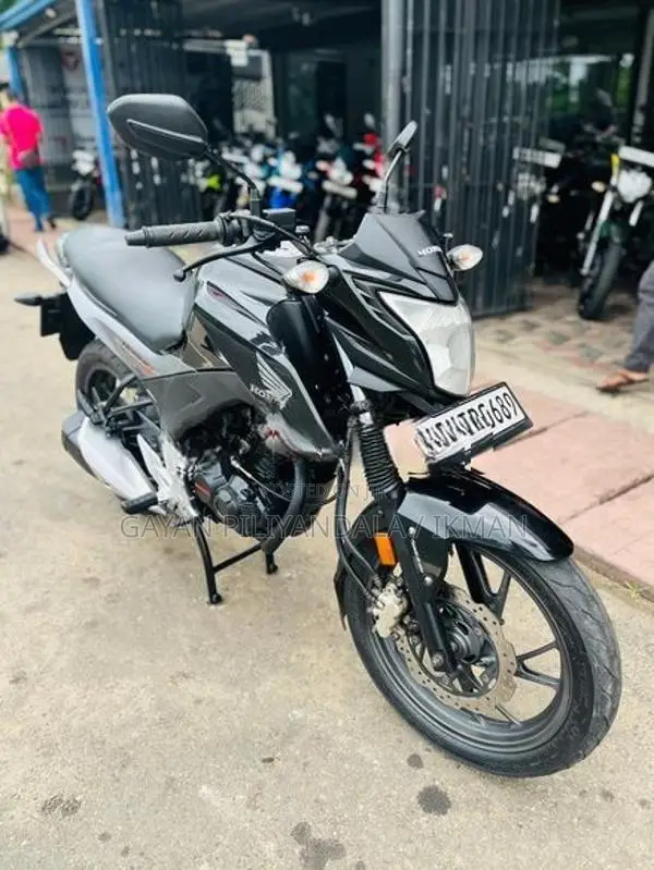 Honda CB Hornet 2017