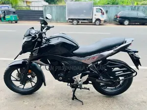 Honda CB Hornet 2017