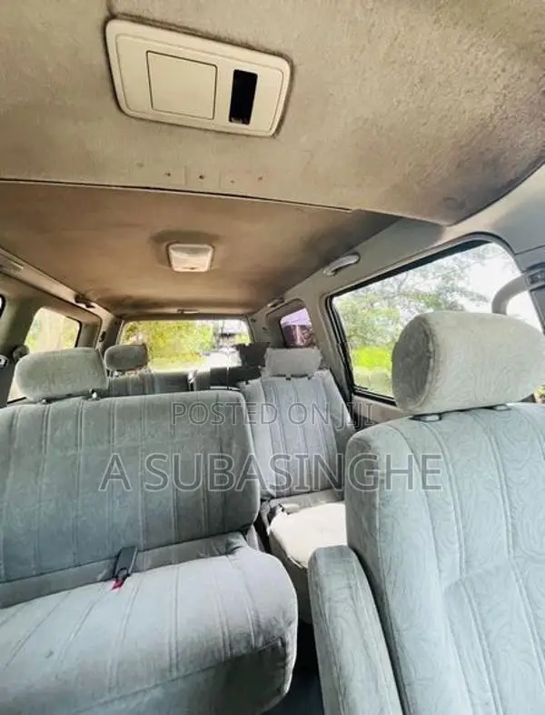 Toyota Noah KR 41 1998