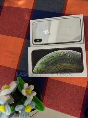 Apple iPhone XS (Used)
