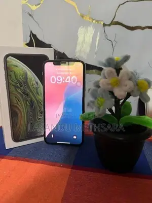 Apple iPhone XS (Used)