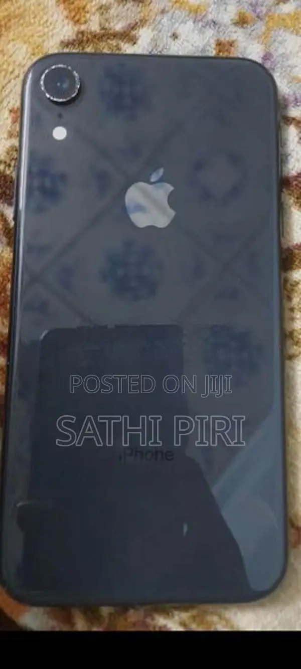 Apple iPhone XR (Used)