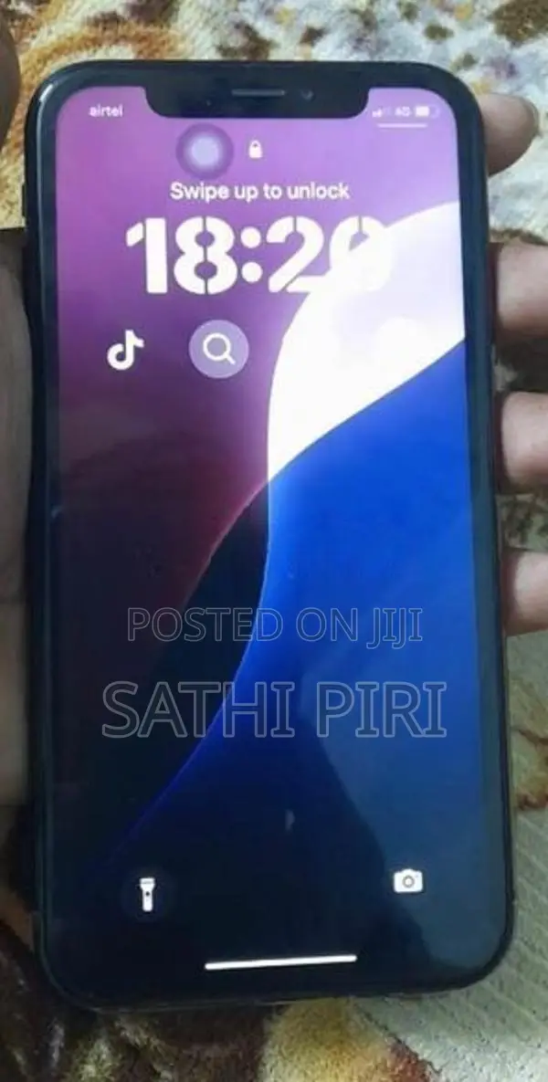 Apple iPhone XR (Used)