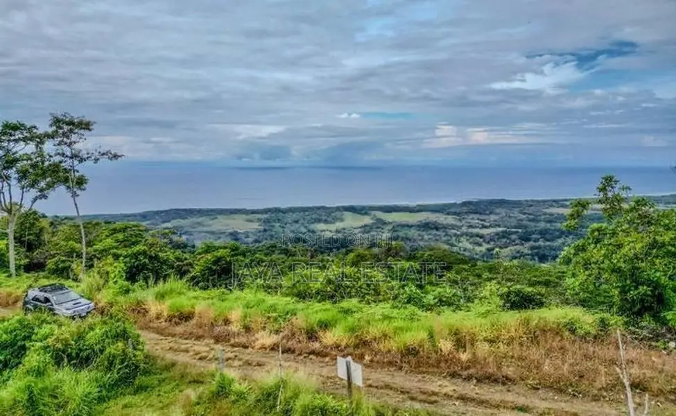Plots of Land in Rekawa