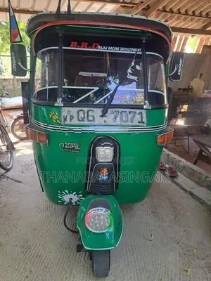 Bajaj RE 2005