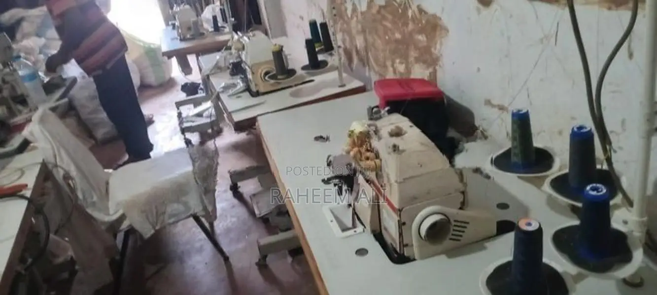 Siruba Overlock Sewing Machine 4 Thread