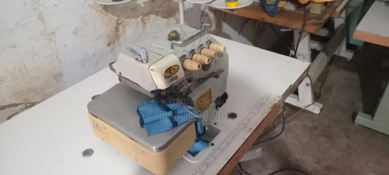Siruba Overlock Sewing Machine 4 Thread