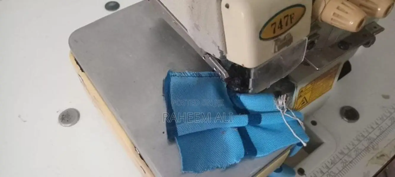 Siruba Overlock Sewing Machine 4 Thread