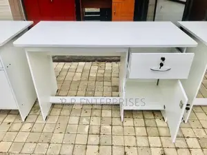 New 4*2 Ft white Office Table