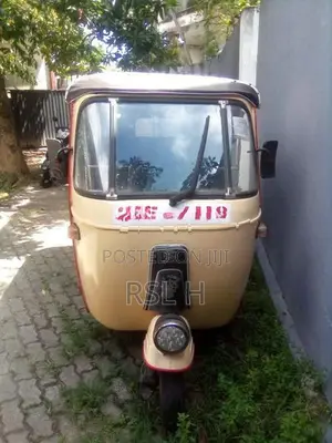 Bajaj RE 2 stock 1999