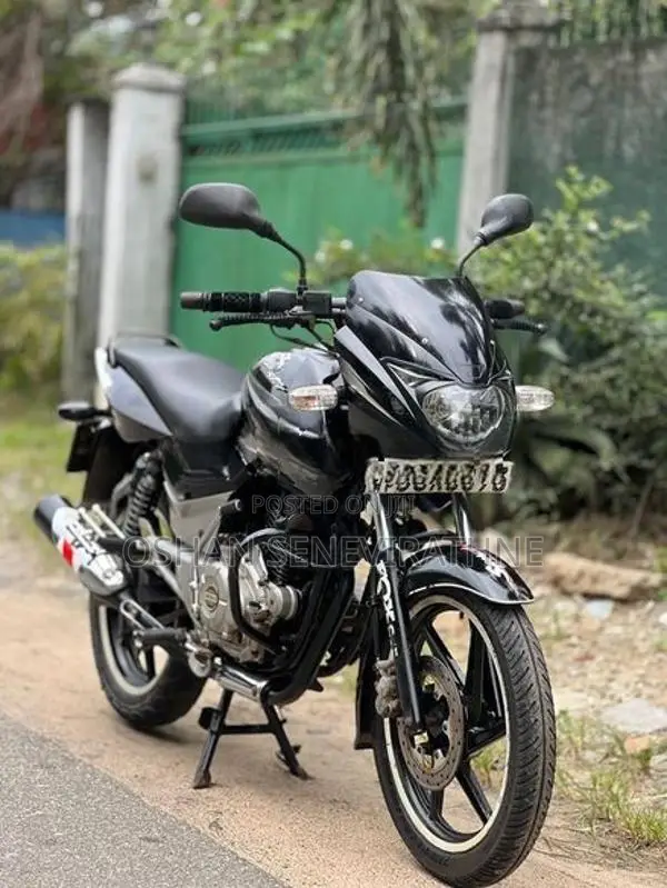 Bajaj Pulsar 150 2015
