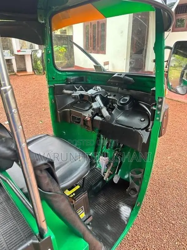 Bajaj RE 4 Stroke 2014