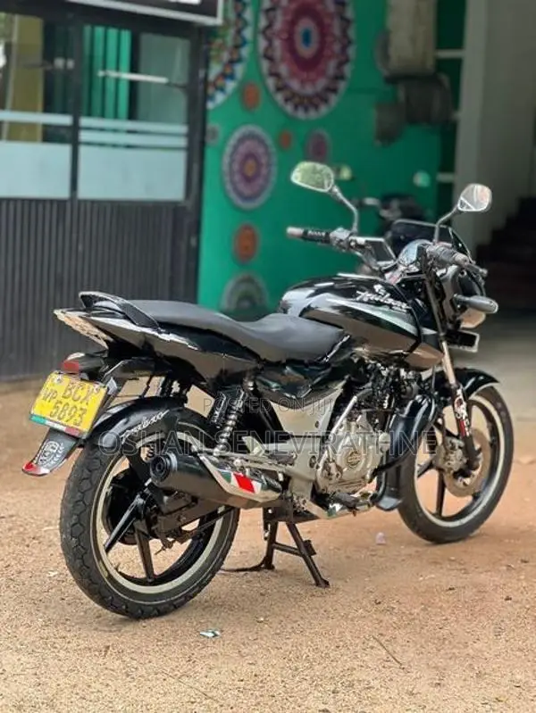 Bajaj Pulsar 150 2015