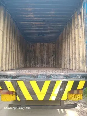 Tata 1613 Lorry 2004