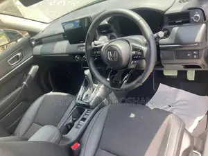Honda Vezel Z 2025