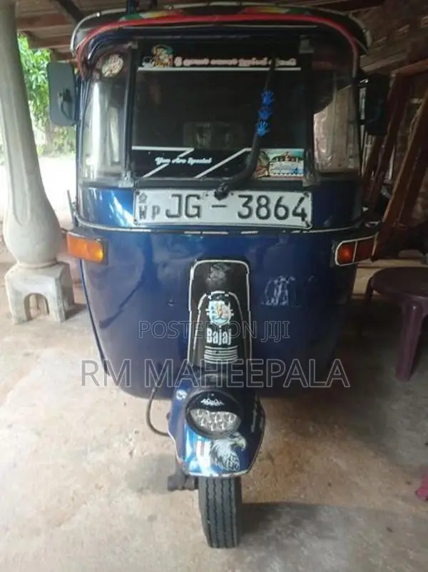 Bajaj RE 2004