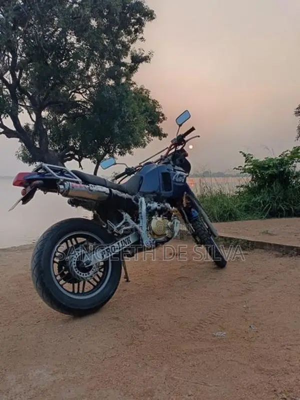 Honda AX1 2006