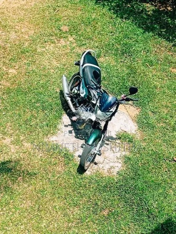 Bajaj Caliber 2003