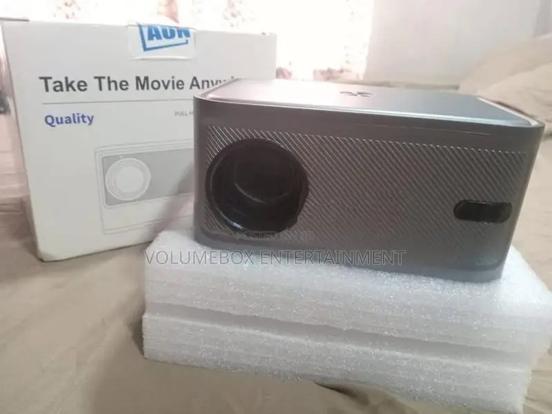 AUN Cinema Projector