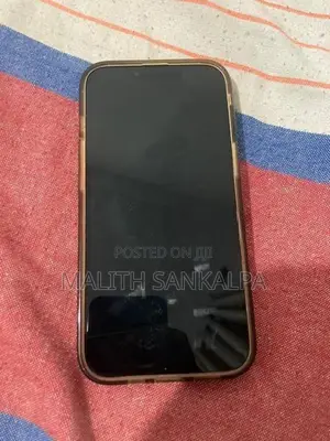 Apple iPhone 13 (Used)