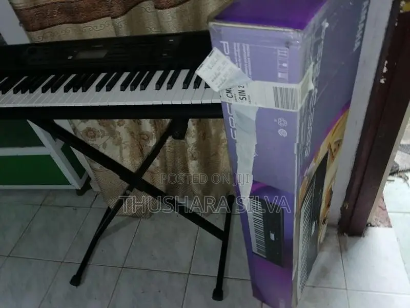 Yamaha PSR-E383 Keyboard