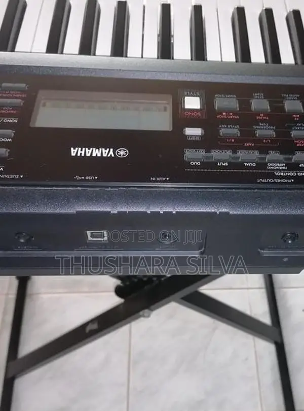 Yamaha PSR-E383 Keyboard
