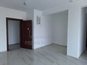 Colombo 05 Aston Residency Brand New 03 Bed Rooms Apartment for Sale