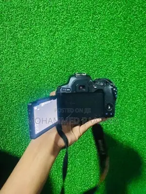 Canon EOS 200D Mark II DSLR